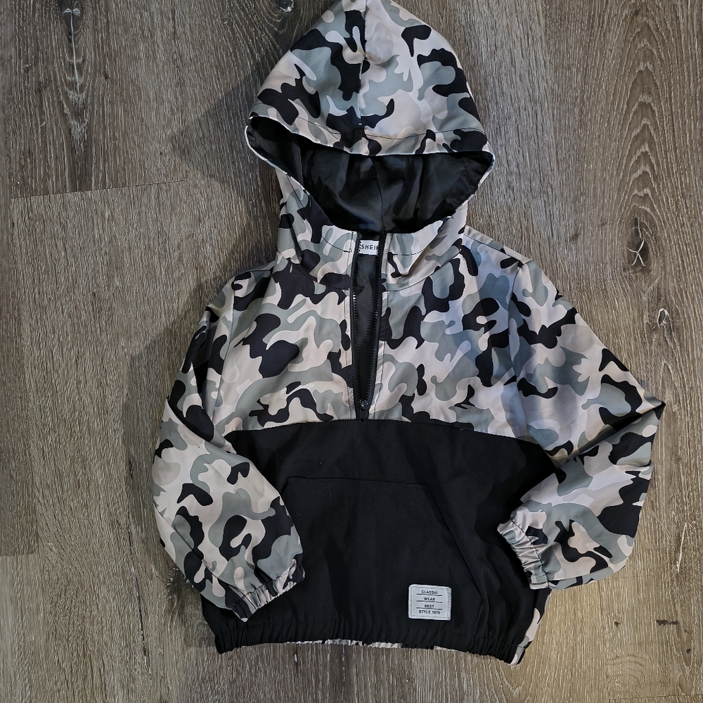 SHEIN Kids Camo Hoodie - Black and Cream